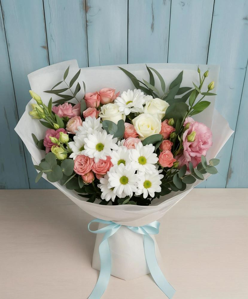 Букет цветов из: Розы, Лизиантусы и Хризантемы в Горно-Алтайске