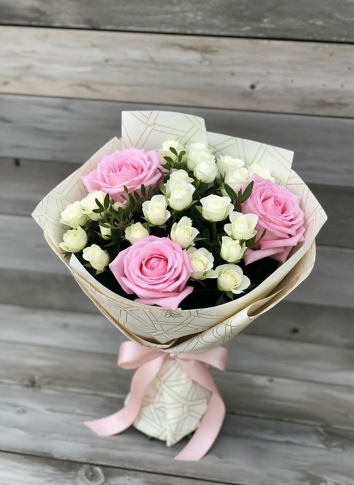 Букет цветов из: Розы в Горно-Алтайске