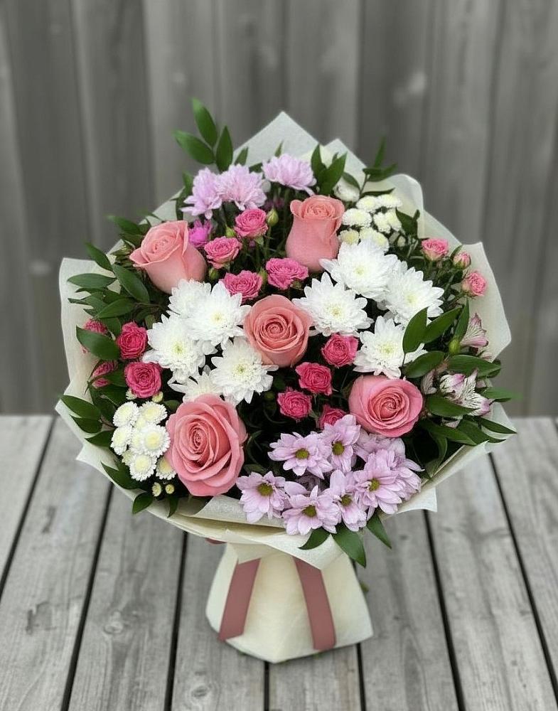 Букет цветов из: Альстромерии, Гвоздики, Розы и Хризантемы в Горно-Алтайске