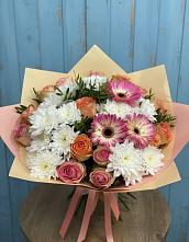 Букет цветов из:  Розы, Герберы и Хризантемы в Горно-Алтайске