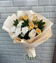 Букет цветов из:  Розы и Хризантемы в Горно-Алтайске