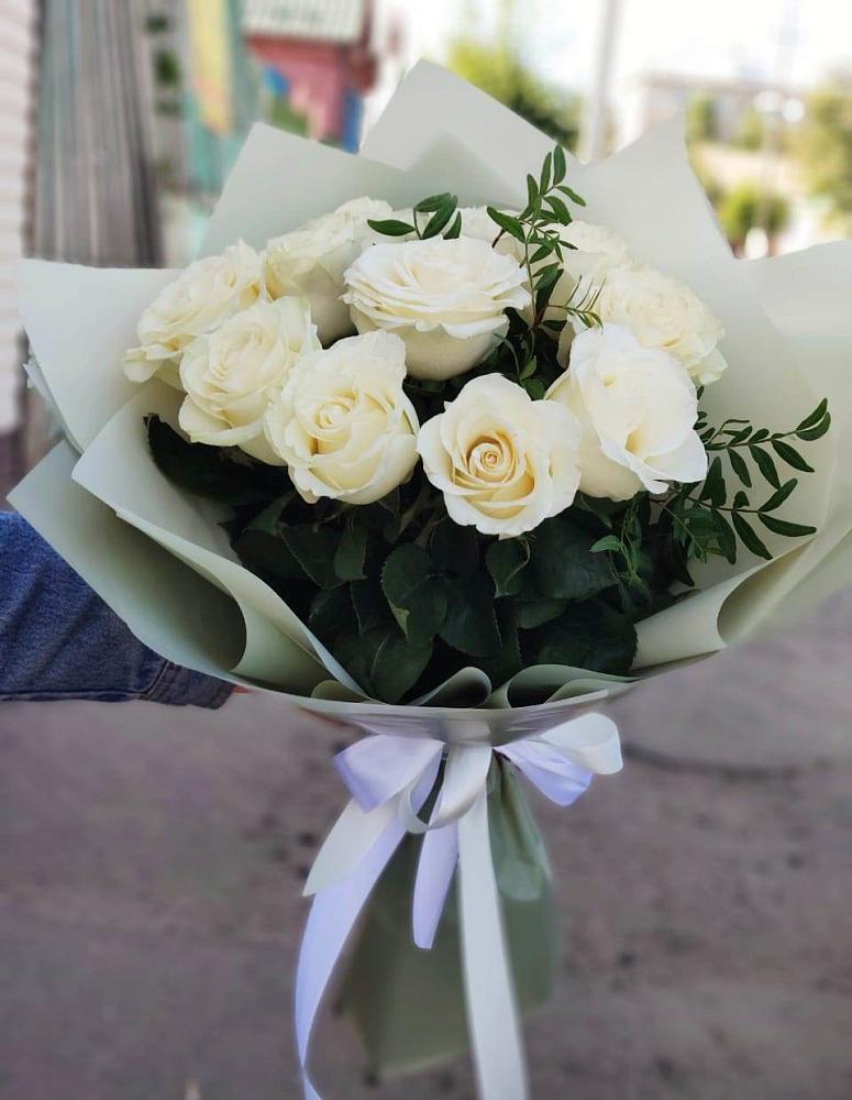 Букет Белые розы Проуд в Горно-Алтайске