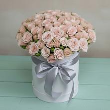 Цветочная композиция из Розы в шляпной коробке в Горно-Алтайске