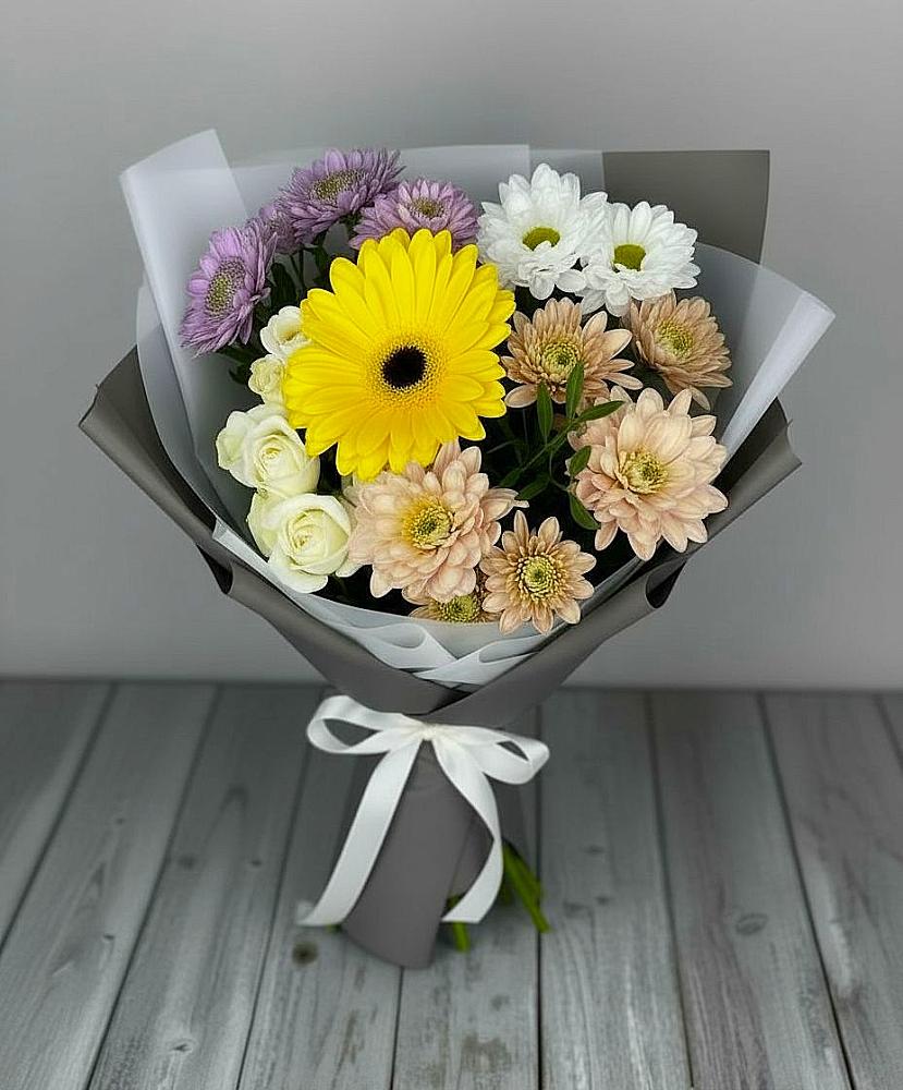 Букет цветов из: Розы, Герберы и Хризантемы в Горно-Алтайске