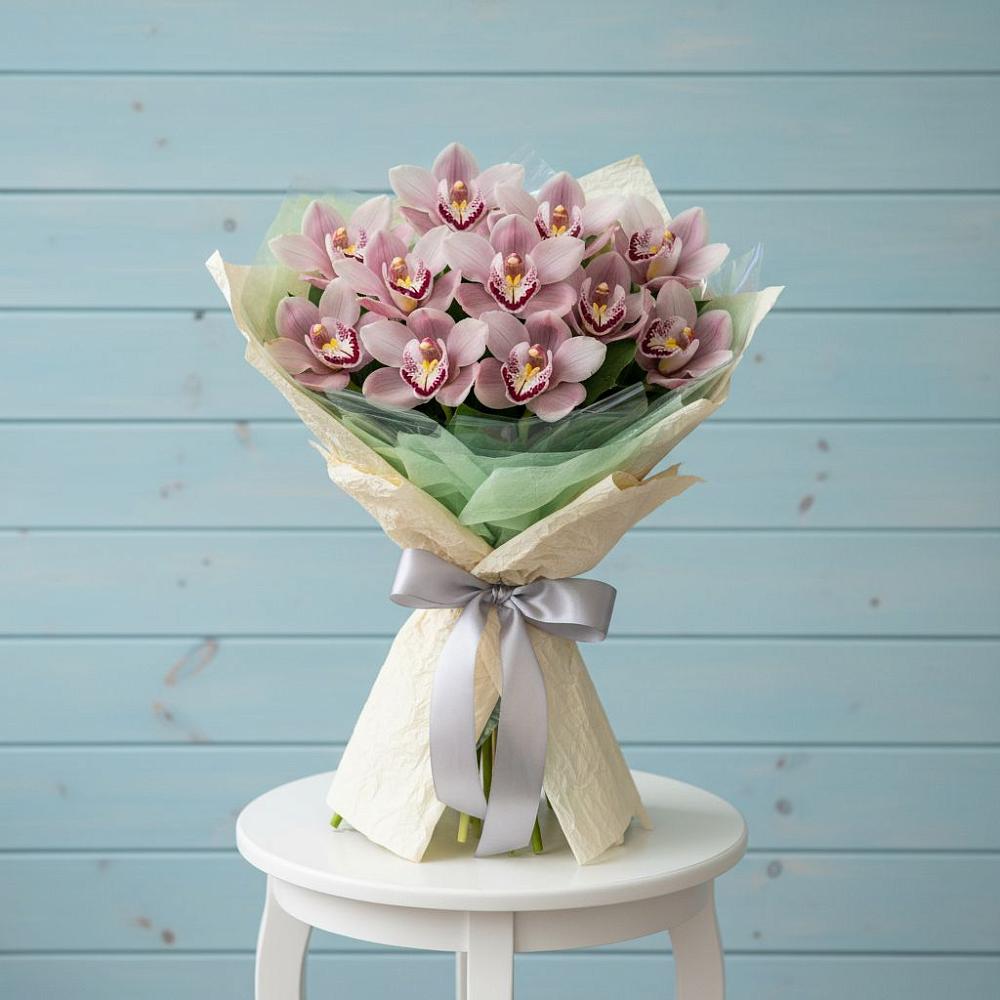 Букет цветов из: Орхидеи и Розы в Горно-Алтайске