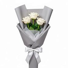 Букет 3 белые розы в Горно-Алтайске