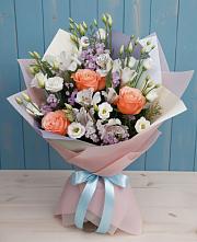 Букет цветов из:  Лизиантусы, Розы, Альстромерии и Гипсофила в Горно-Алтайске