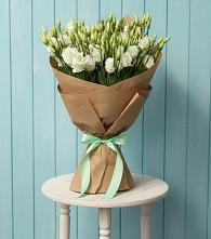 Букет цветов из:  Лизиантусы в Горно-Алтайске