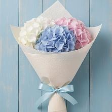Букет цветов из:  Гортензия в Горно-Алтайске