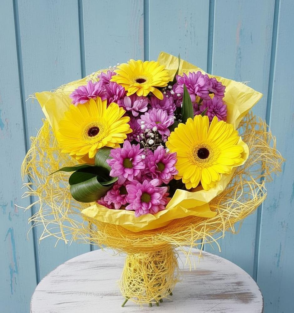 Букет цветов из: Хризантемы и Герберы в Горно-Алтайске