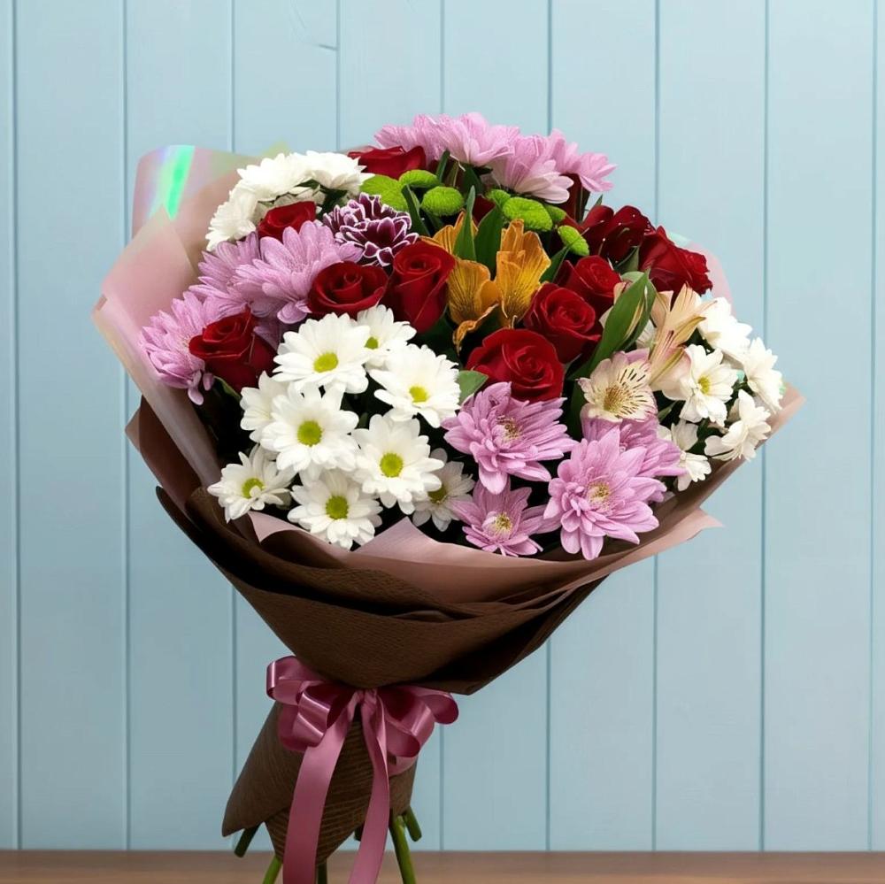Букет цветов из: Розы, Хризантемы и Альстромерии в Горно-Алтайске