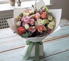 Букет цветов из:  Розы, Лизиантусы и Гвоздики в Горно-Алтайске