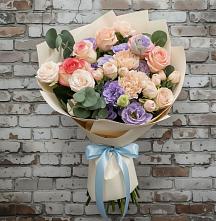 Букет цветов из:  Розы, Лизиантусы и Гвоздики #REPLACE_PRED# Горно-Алтайске
